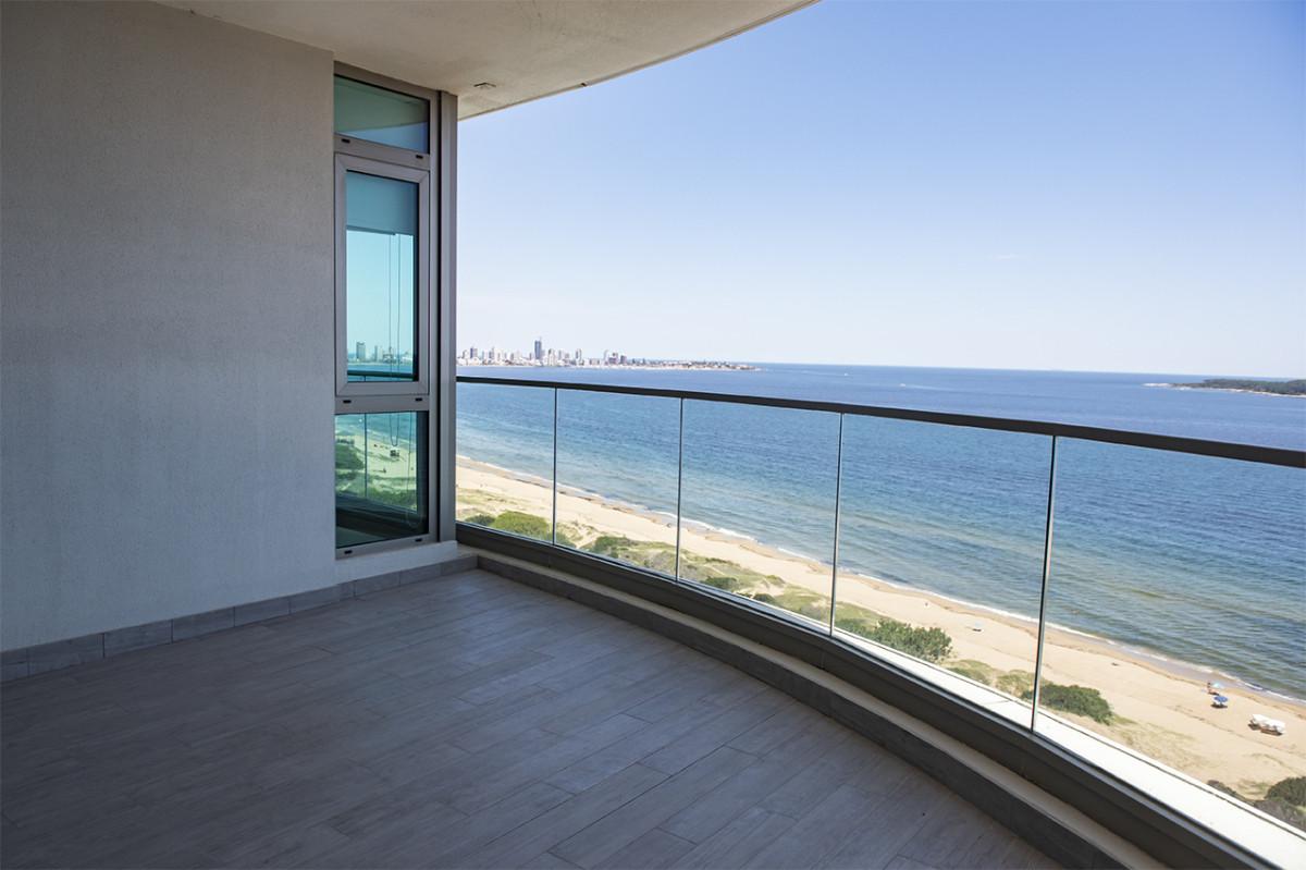 Apartamento ID.21098522 - Espectacular departamento en torre premium frente al mar en venta - UNIDAD REVENTA