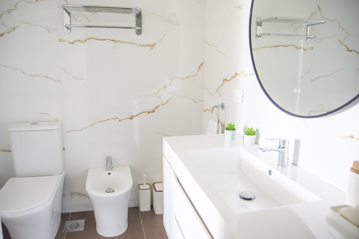 Apartamento ID.21098763 - Lanzamiento, Torres del Este - Departamento de 2 dorm. en venta a metros del mar . OPORTUNIDAD - financiacion