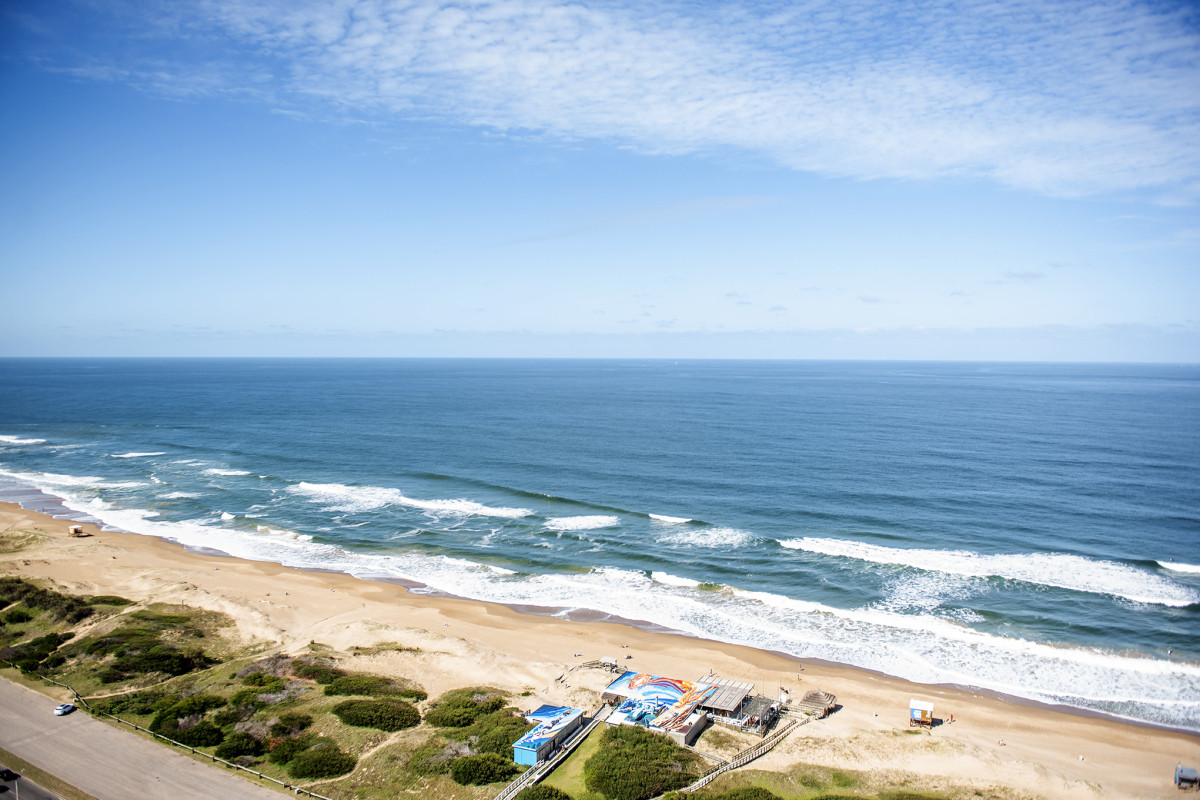 Apartamento ID.21098524 - Departamento frente al mar en venta, Piso alto. 3 dormitorios. Torre Le Parc,  Punta del Este