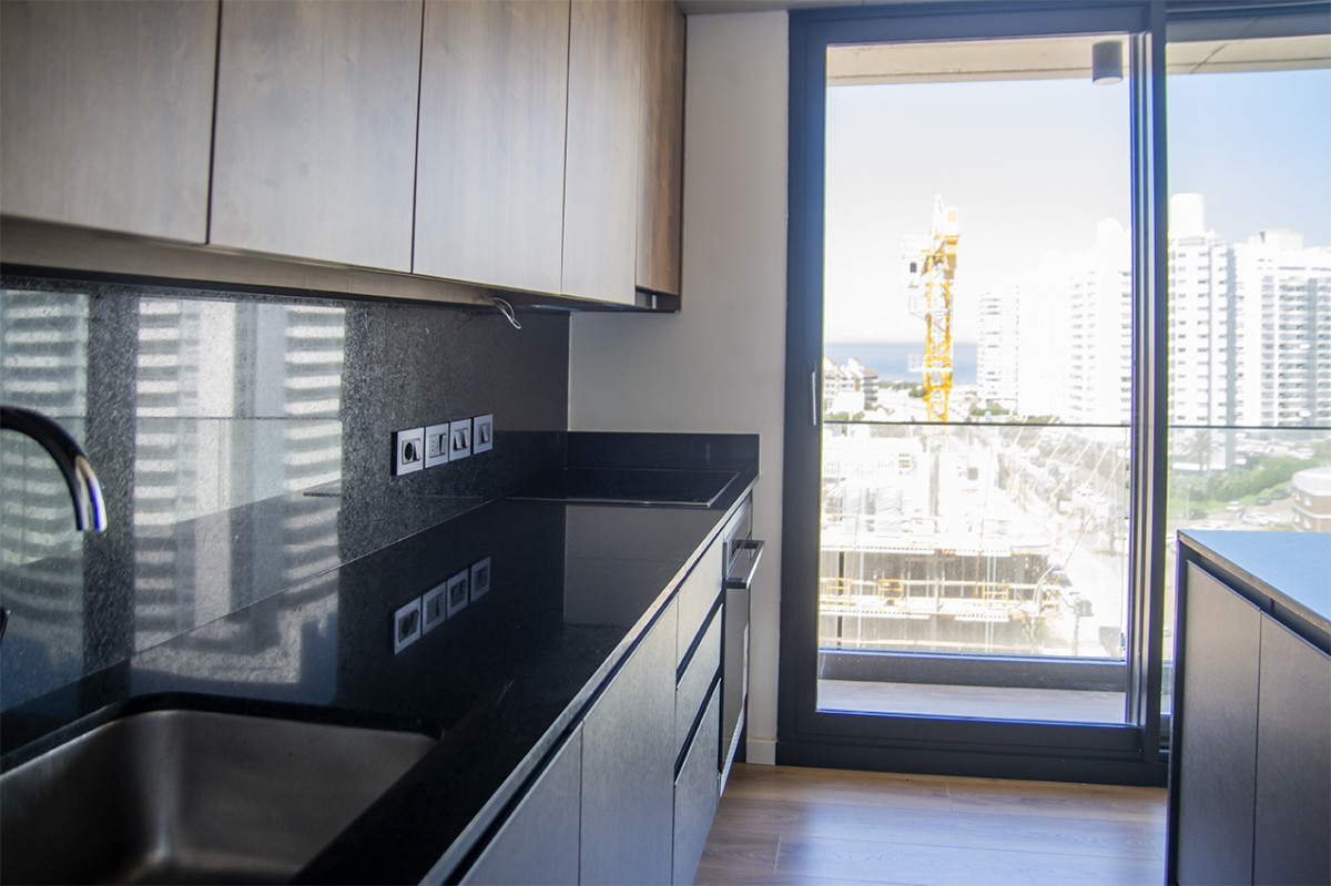 Apartamento ID.21098763 - Lanzamiento, Torres del Este - Departamento de 2 dorm. en venta a metros del mar . OPORTUNIDAD - financiacion