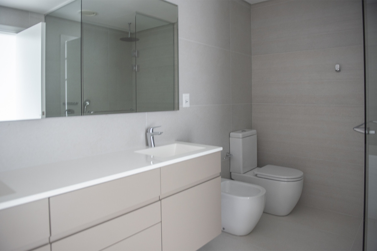 Apartamento ID.21098524 - Departamento frente al mar en venta, Piso alto. 3 dormitorios. Torre Le Parc,  Punta del Este