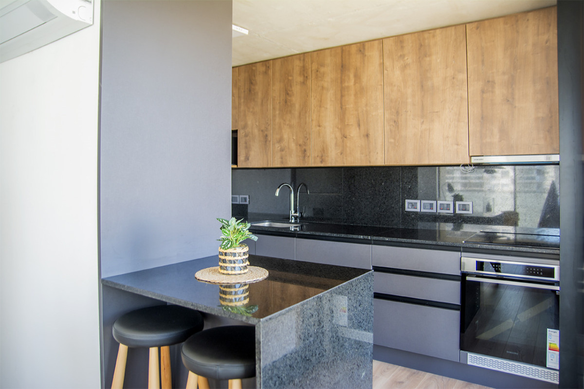 Apartamento ID.21098763 - Lanzamiento, Torres del Este - Departamento de 2 dorm. en venta a metros del mar . OPORTUNIDAD - financiacion