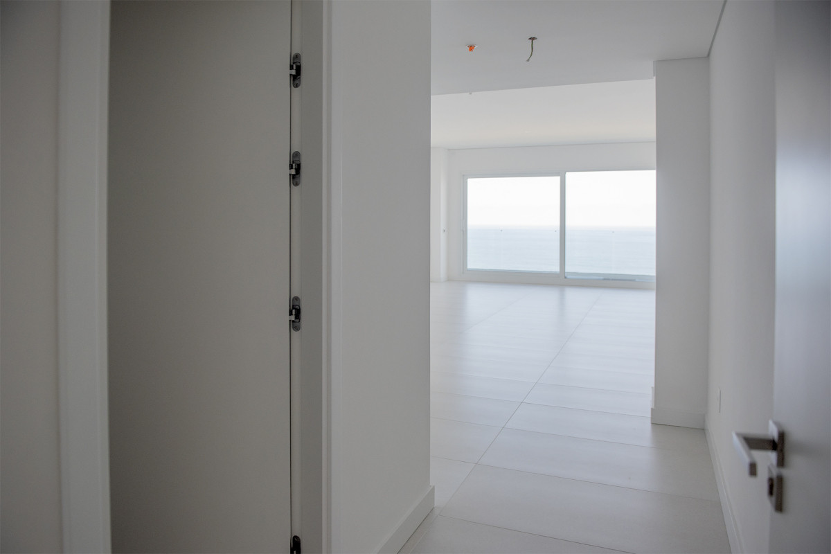 Apartamento ID.21098524 - Departamento frente al mar en venta, Piso alto. 3 dormitorios. Torre Le Parc,  Punta del Este