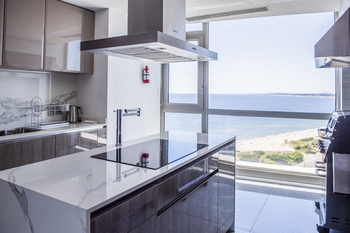 Apartamento ID.21098522 - Espectacular departamento en torre premium frente al mar en venta - UNIDAD REVENTA