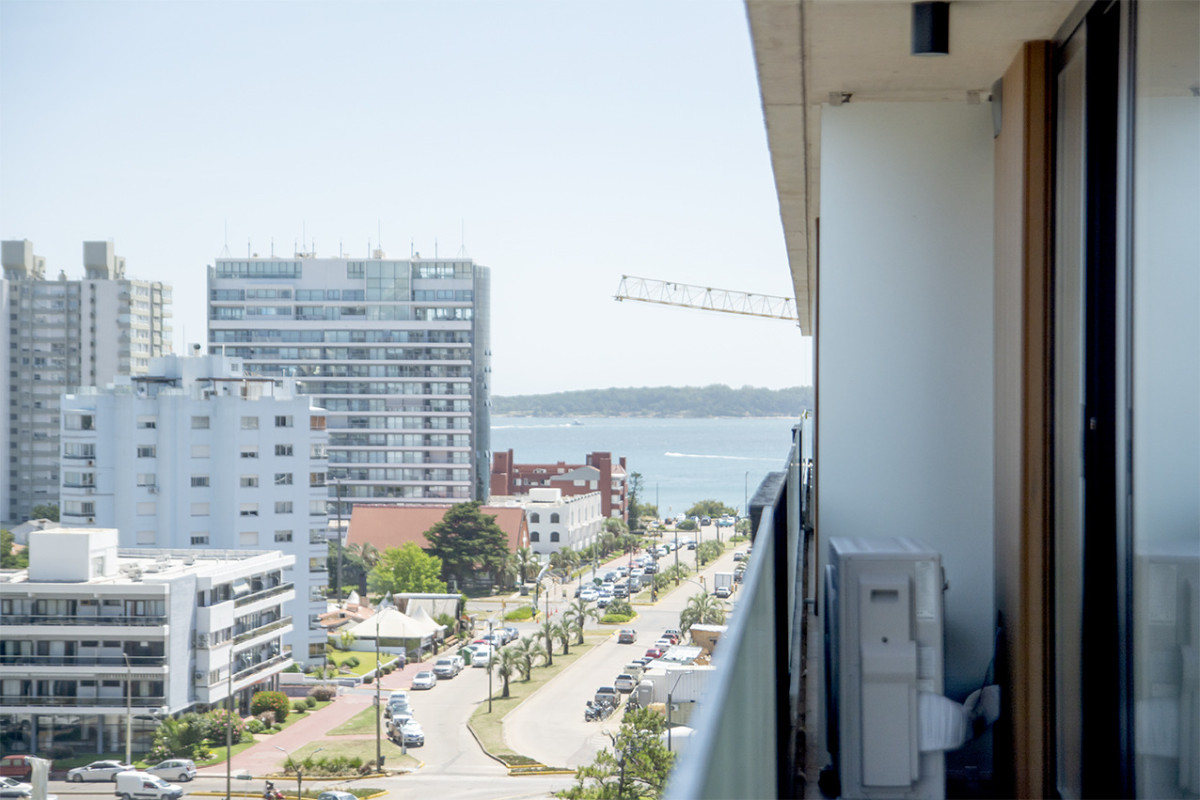 Apartamento ID.21098763 - Lanzamiento, Torres del Este - Departamento de 2 dorm. en venta a metros del mar . OPORTUNIDAD - financiacion
