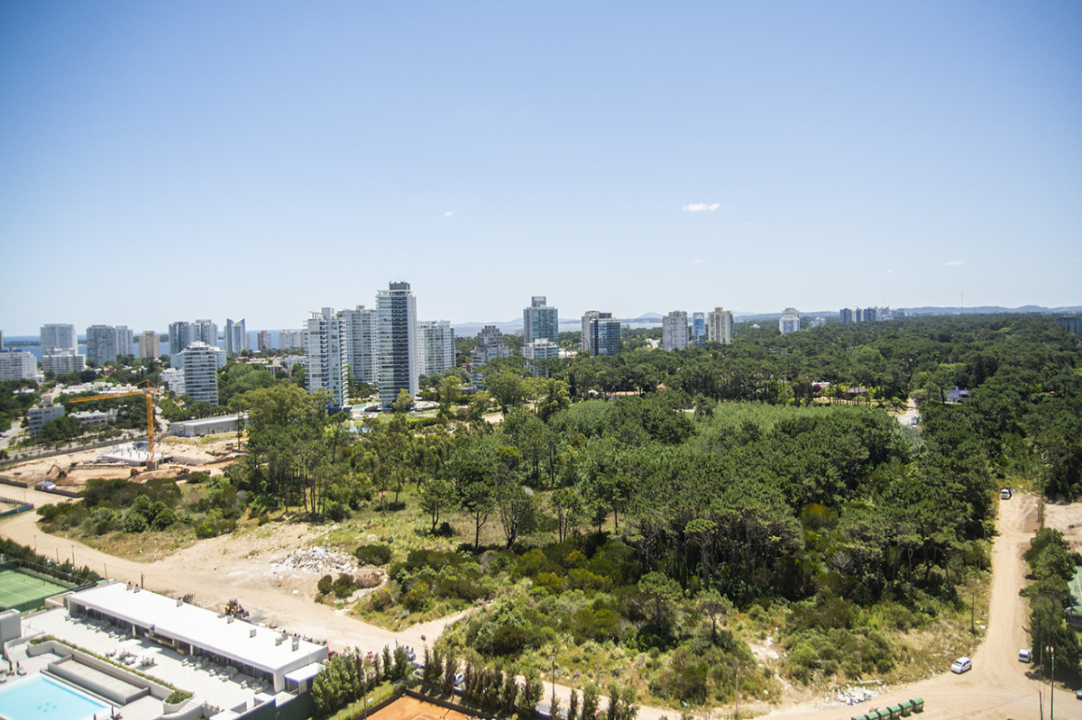 Apartamento ID.82 - Espectacular planta en LE PARC III, Esquinero en venta