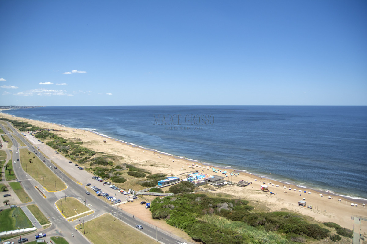 Apartamento ID.82 - Espectacular planta en LE PARC III, Esquinero en venta