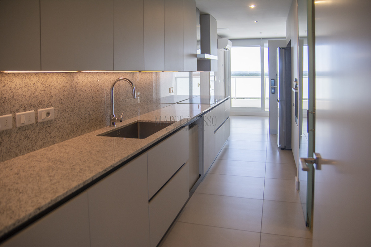 Apartamento ID.82 - Espectacular planta en LE PARC III, Esquinero en venta