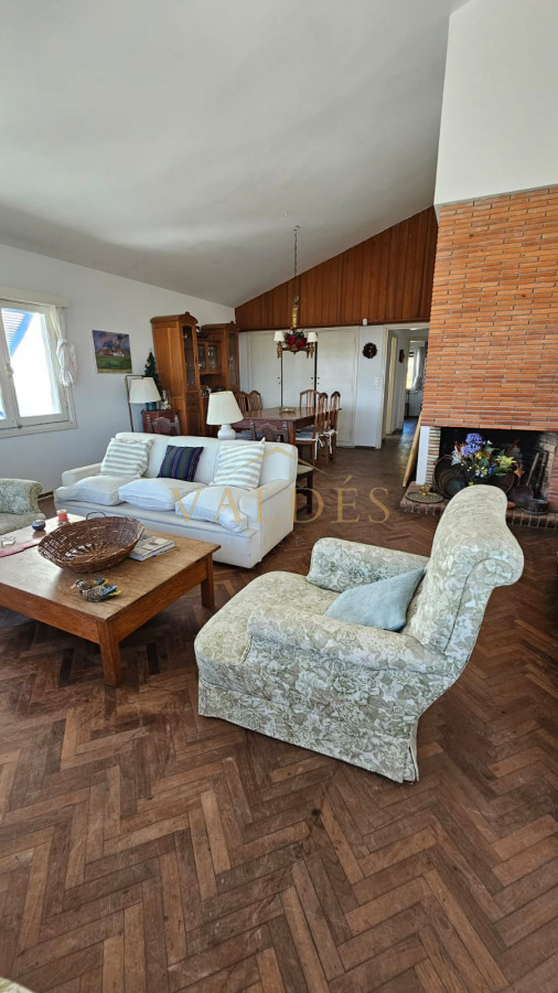 Casa ID.500 - Importante residencia frente al mar en venta.