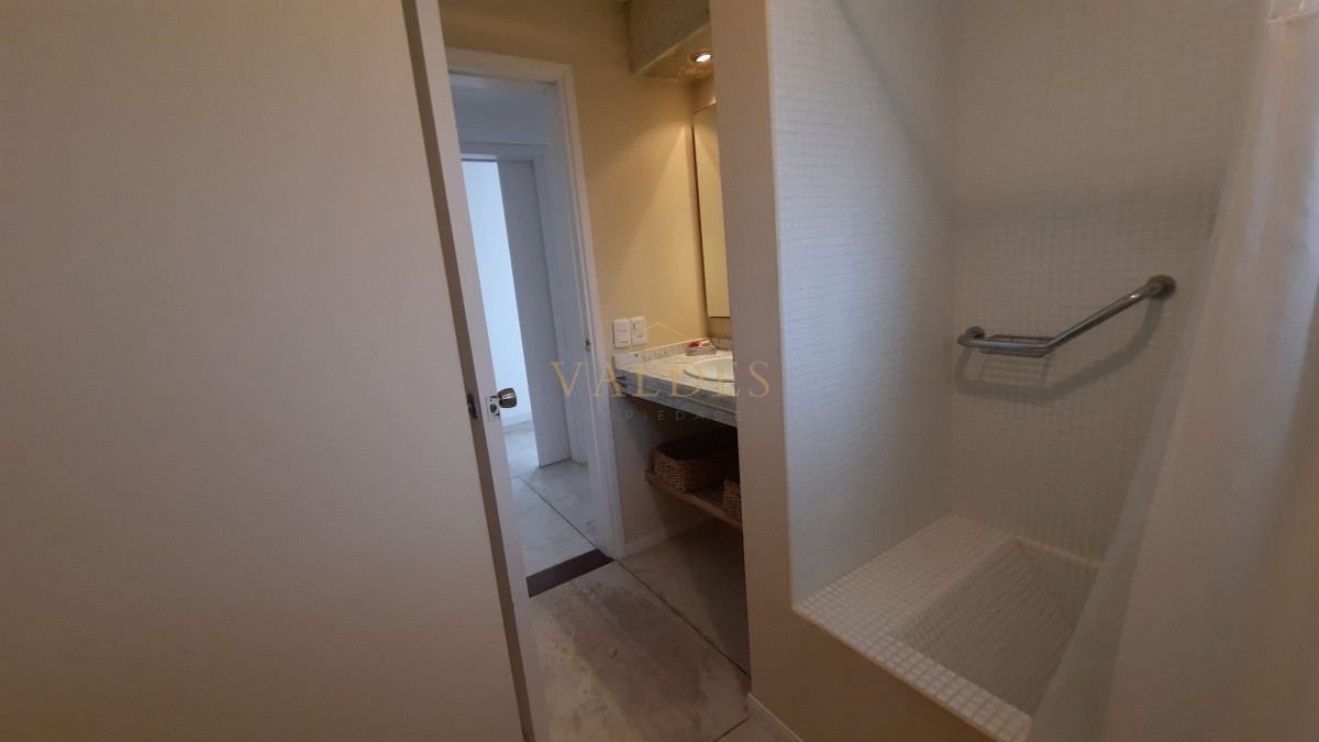 Casa ID.4815 - Exclusiva casa de 4 dormitorios con piscina en Punta del Este en venta
