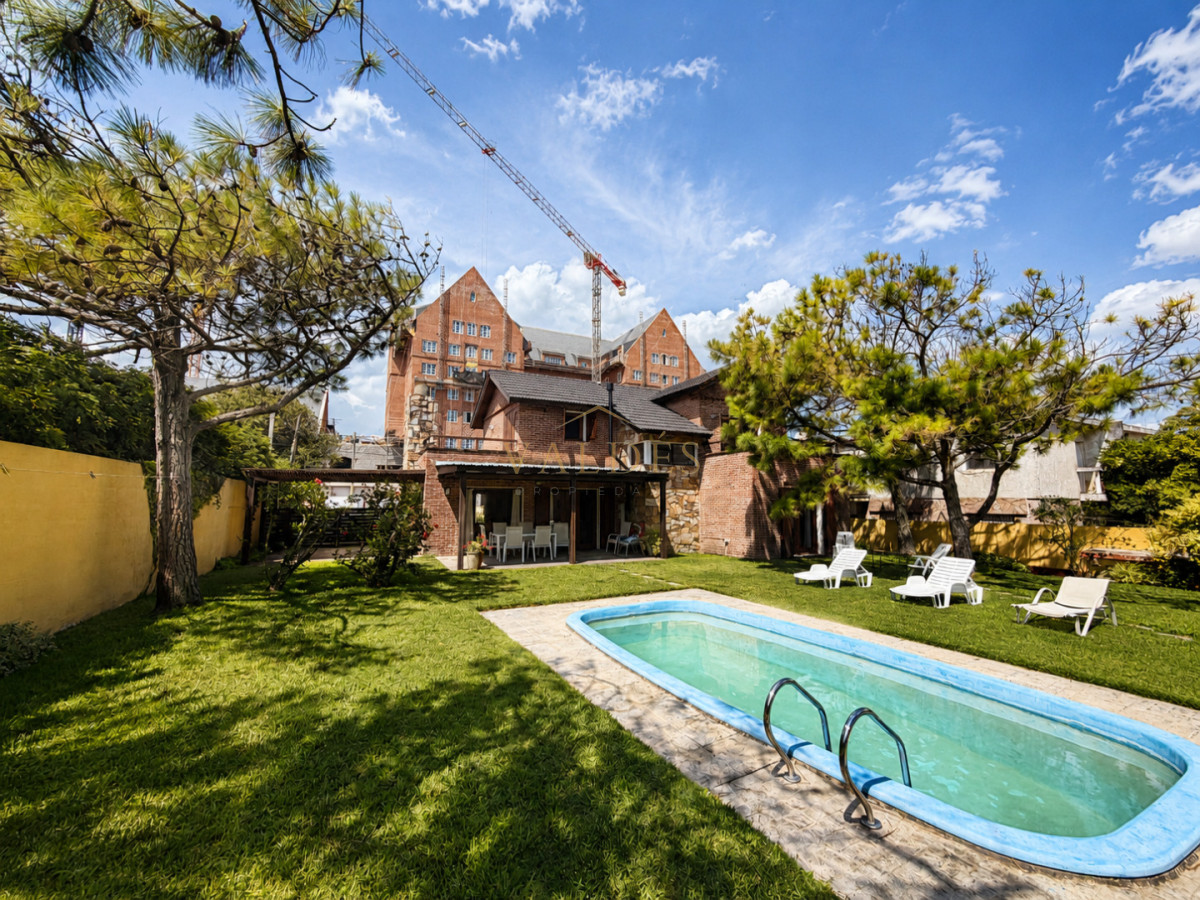 Casa ID.4972 - Vende hermosa casa en san rafael , cerca del mar, Punta del Este