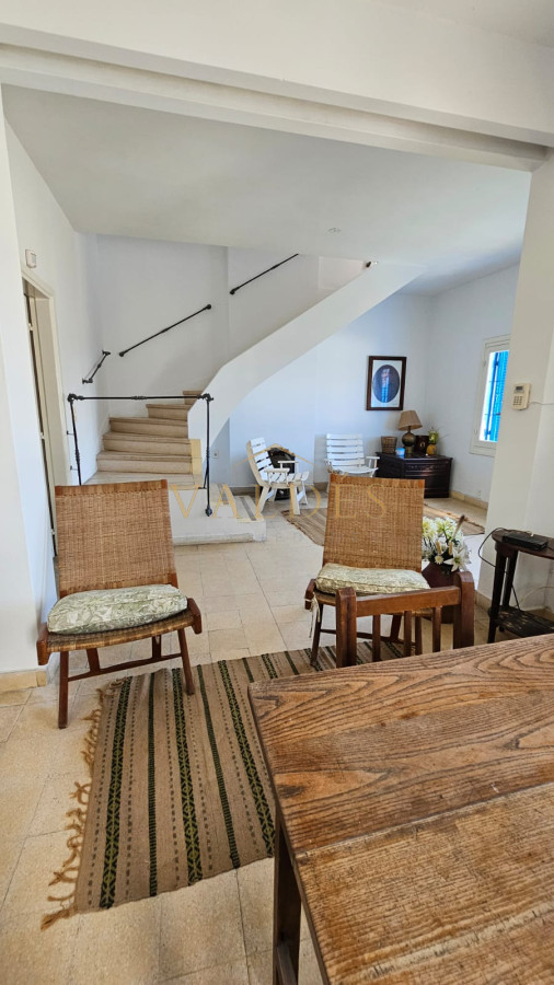 Casa ID.500 - Importante residencia frente al mar en venta.
