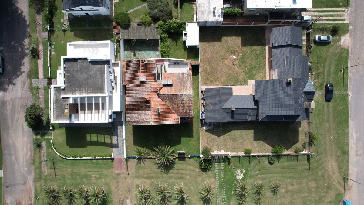 Casa ID.500 - Importante residencia frente al mar en venta.