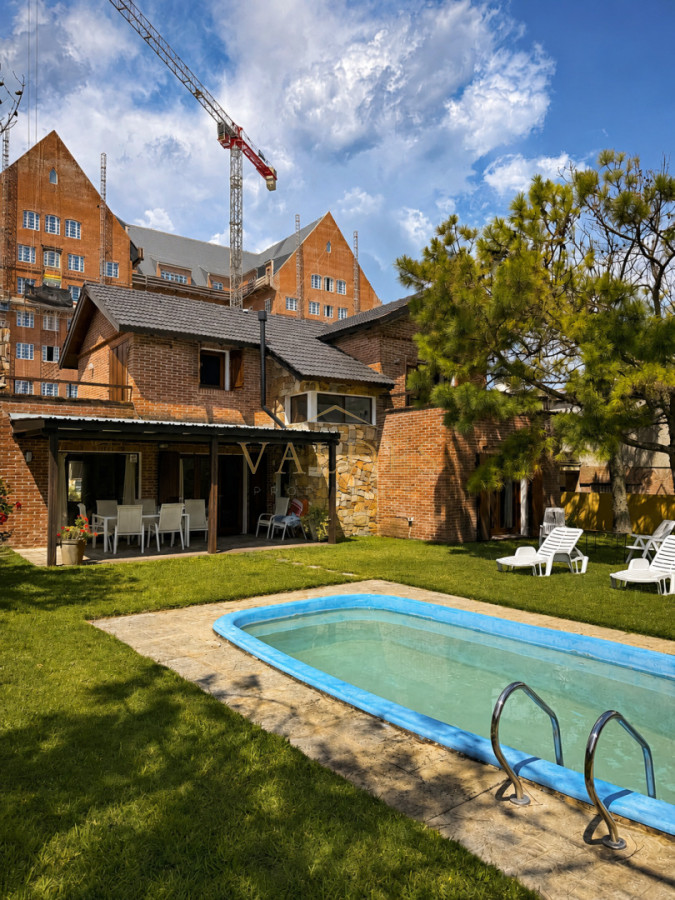 Casa ID.4972 - Vende hermosa casa en san rafael , cerca del mar, Punta del Este