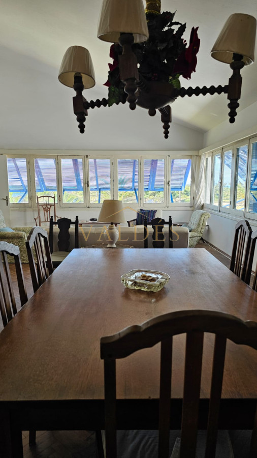 Casa ID.500 - Importante residencia frente al mar en venta.