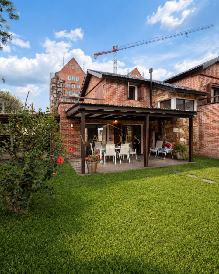 Casa ID.4972 - Vende hermosa casa en san rafael , cerca del mar, Punta del Este