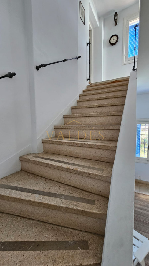 Casa ID.500 - Importante residencia frente al mar en venta.
