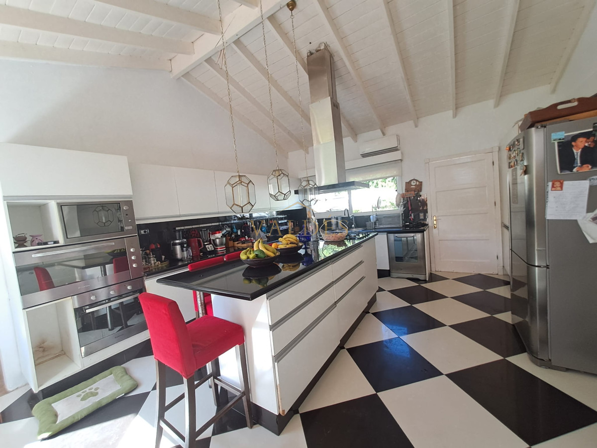 Casa ID.3050 - Casa en vente en Alborada , Punta del este , Barrio privado