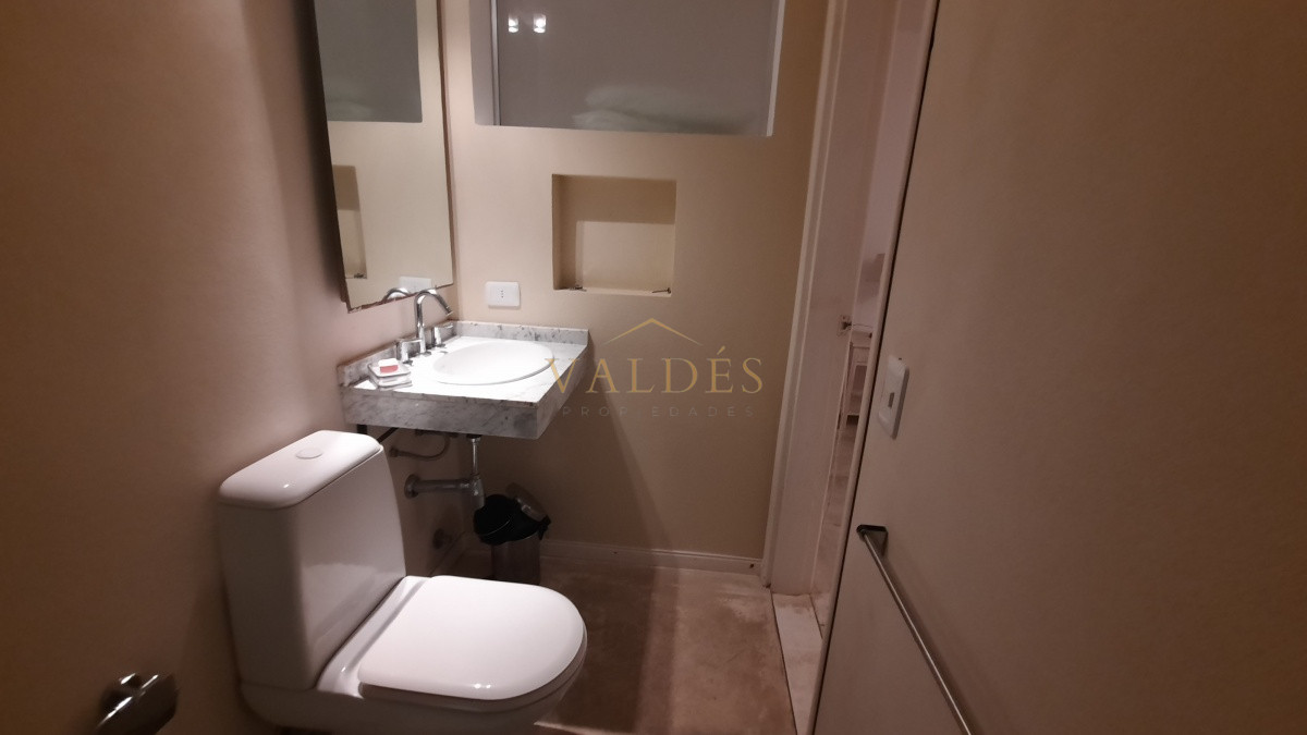 Casa ID.4815 - Exclusiva casa de 4 dormitorios con piscina en Punta del Este en venta