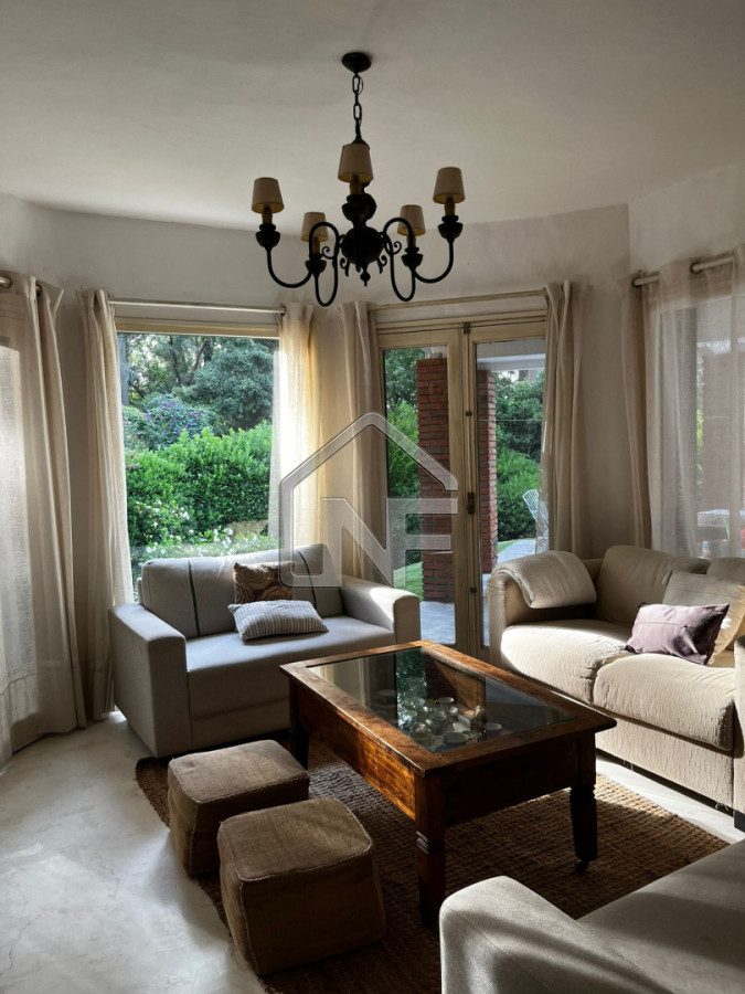 Casa ID.255 - Casa a la venta 3 dormitorios en Punta del Este Rincon del indio