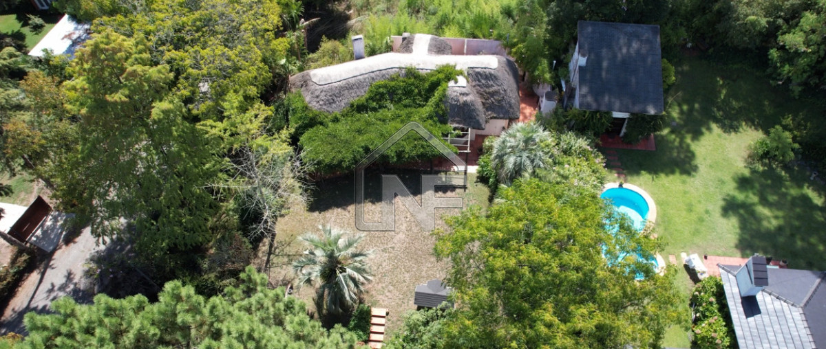 Casa ID.84 - En venta casa de 1 dormitorio con dependencia en Cantegril