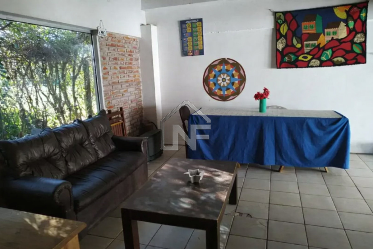 Casa ID.105 - Vende casa en Punta del Este, de 6 dormitorios.
