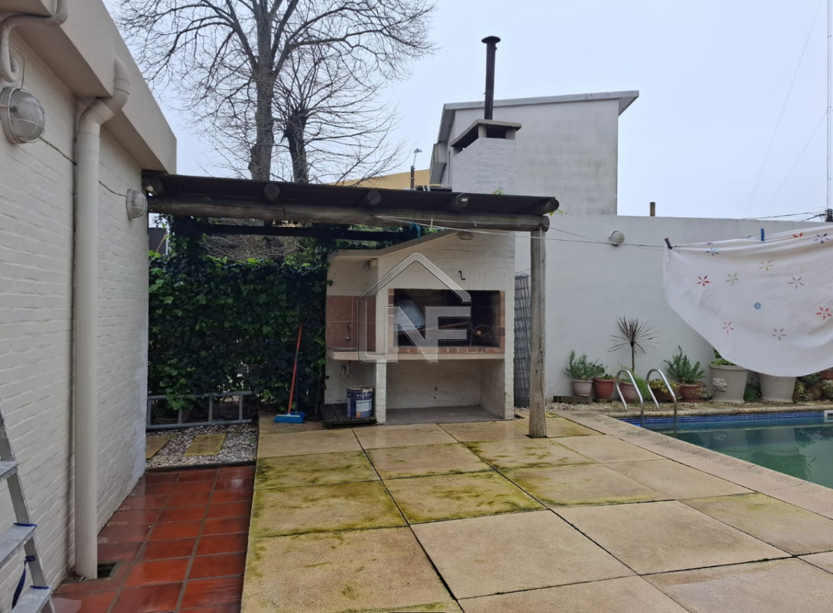 Casa ID.27 - Casa de 3 dormitorios en Barrio Cantegril en venta, excelente ubicación 