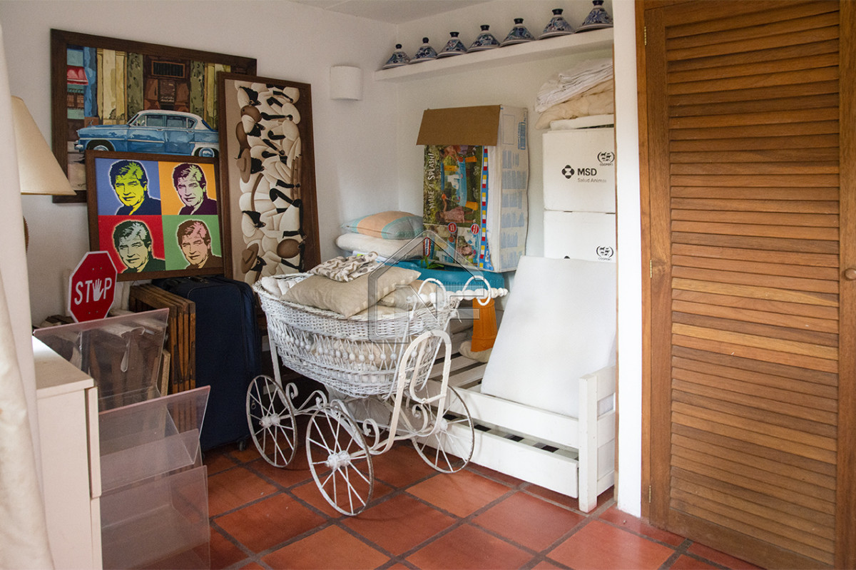 Casa ID.84 - En venta casa de 1 dormitorio con dependencia en Cantegril