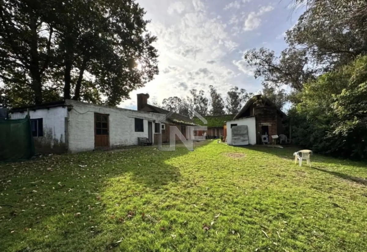 Casa ID.105 - Vende casa en Punta del Este, de 6 dormitorios.