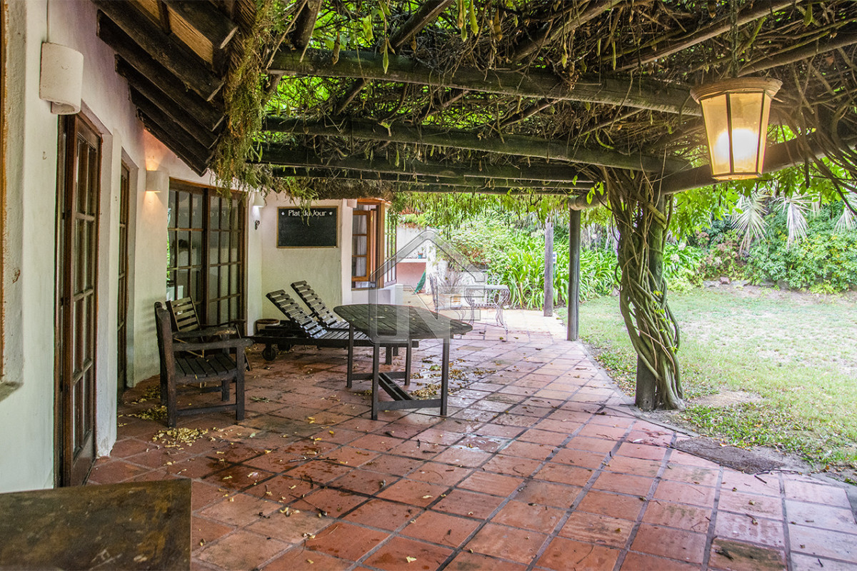 Casa ID.84 - En venta casa de 1 dormitorio con dependencia en Cantegril