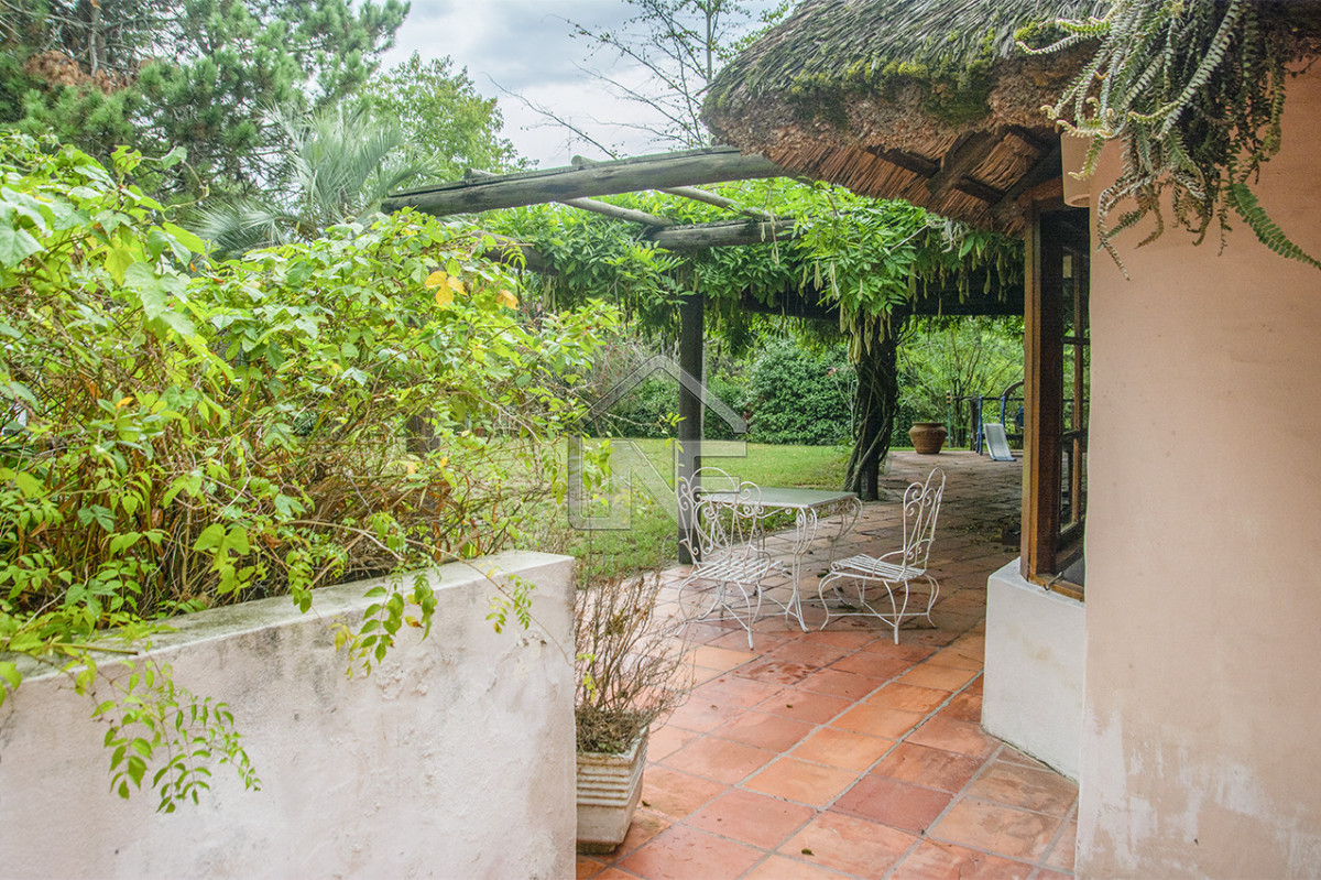 Casa ID.84 - En venta casa de 1 dormitorio con dependencia en Cantegril
