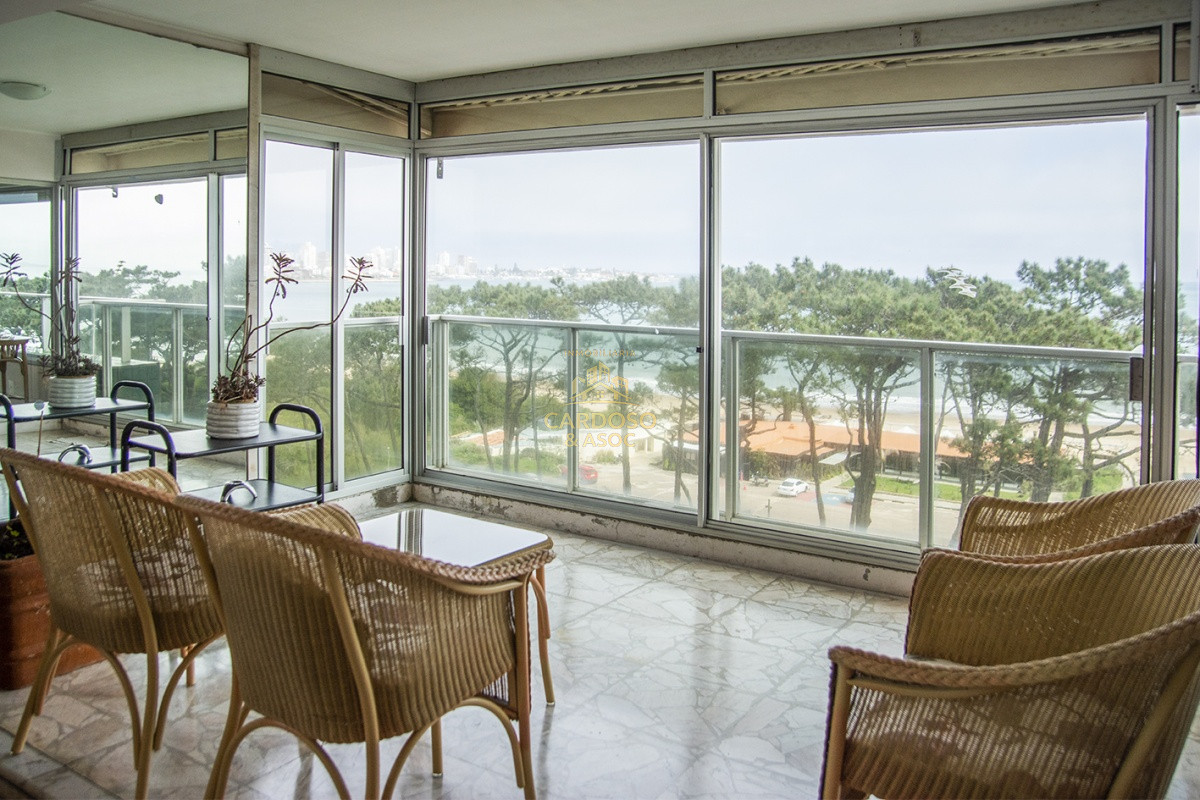 Apartamento ID.83 - Se vende Apartamento de 3 dormitorios frente al mar.