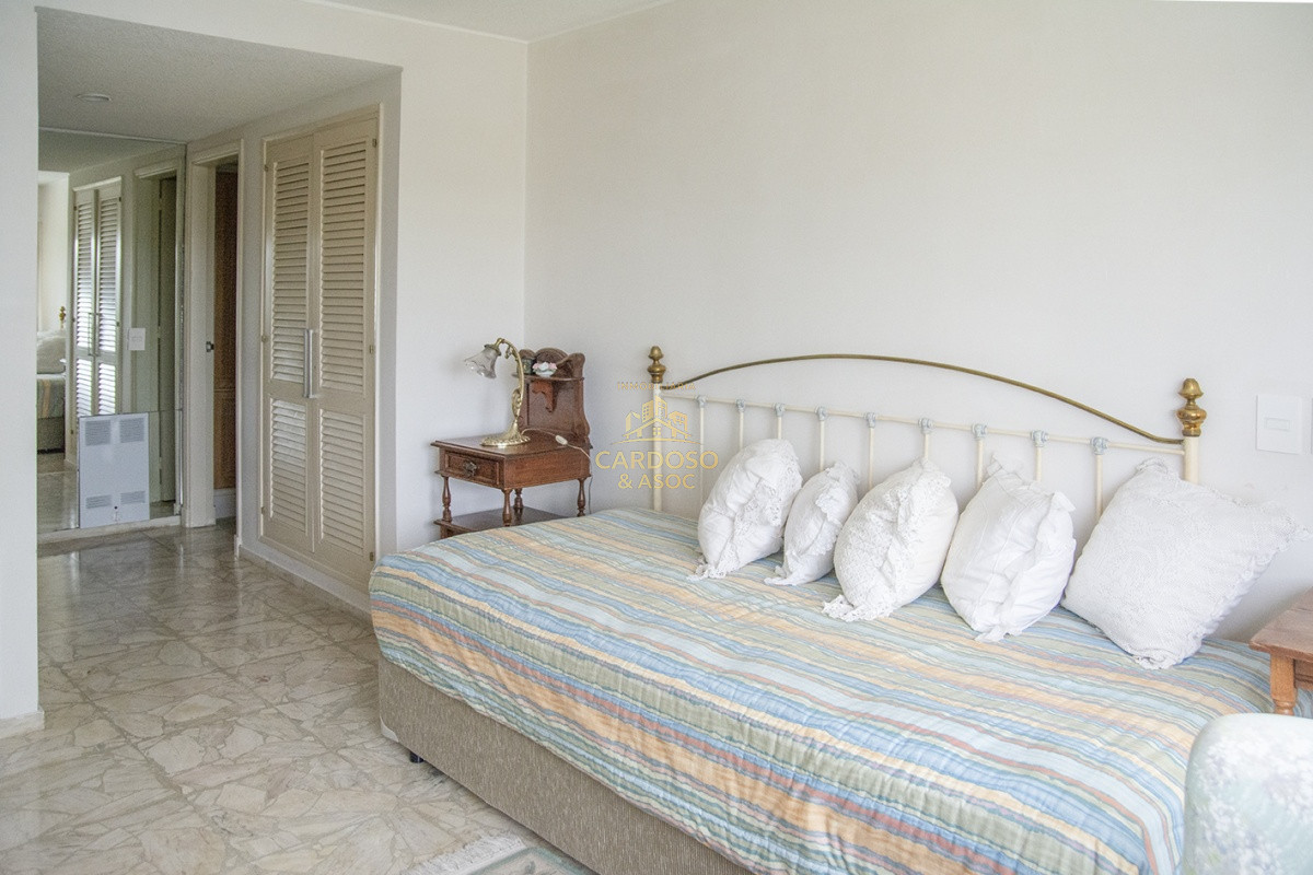 Apartamento ID.83 - Se vende Apartamento de 3 dormitorios frente al mar.