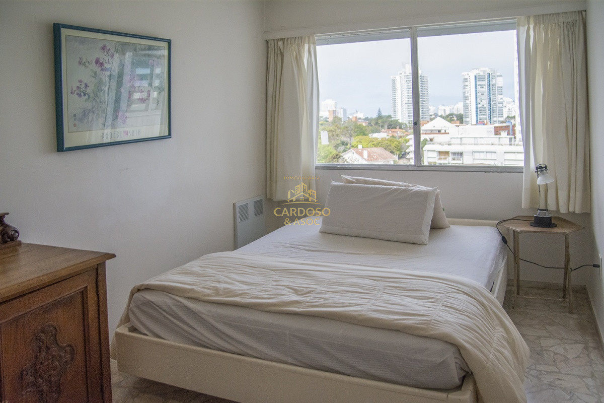 Apartamento ID.83 - Se vende Apartamento de 3 dormitorios frente al mar.