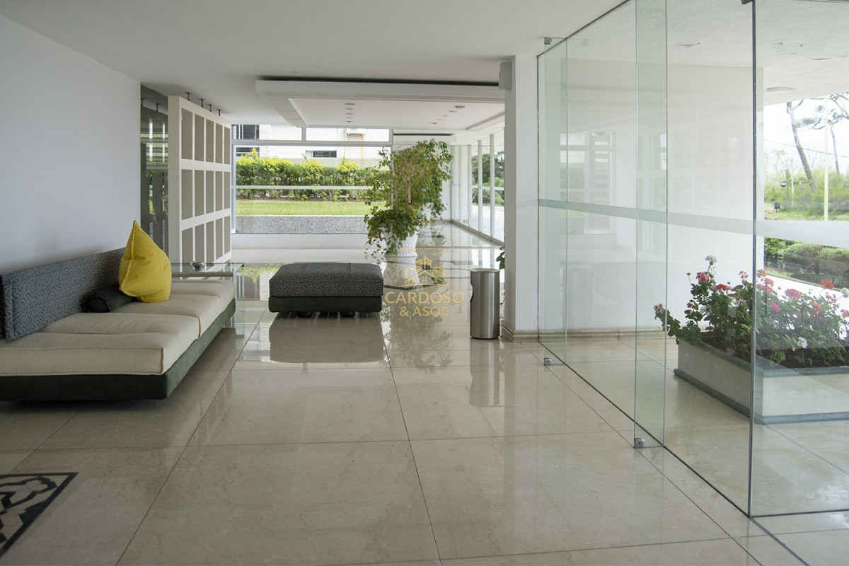 Apartamento ID.83 - Se vende Apartamento de 3 dormitorios frente al mar.