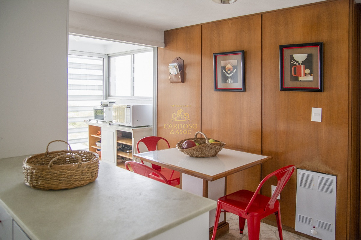 Apartamento ID.83 - Se vende Apartamento de 3 dormitorios frente al mar.