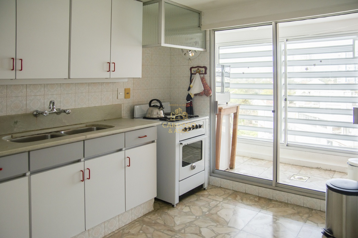 Apartamento ID.83 - Se vende Apartamento de 3 dormitorios frente al mar.