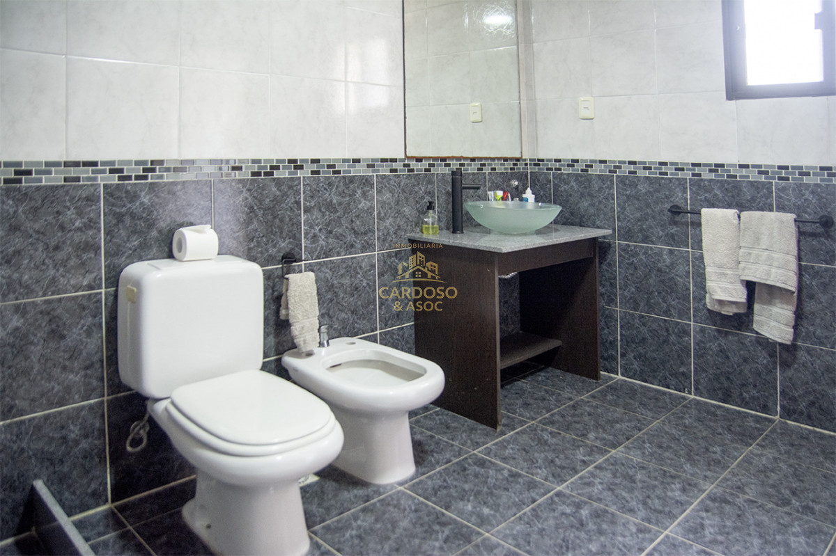 Casa ID.141 - Excelente Chalet en venta a pasos de Playa Mansa, Punta del Este