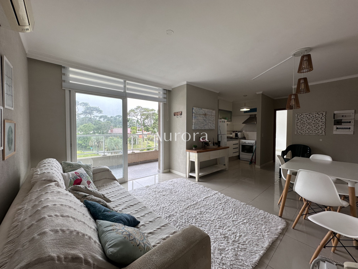 Apartamento ID.8 - Vende apartamento en playa mansa de 1 dormitorio con parrillero, Punta del Este 