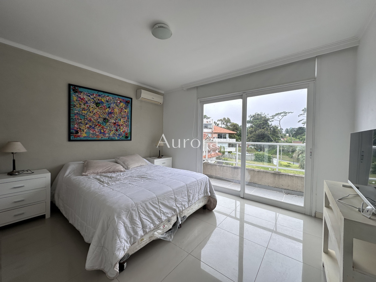 Apartamento ID.8 - Vende apartamento en playa mansa de 1 dormitorio con parrillero, Punta del Este 