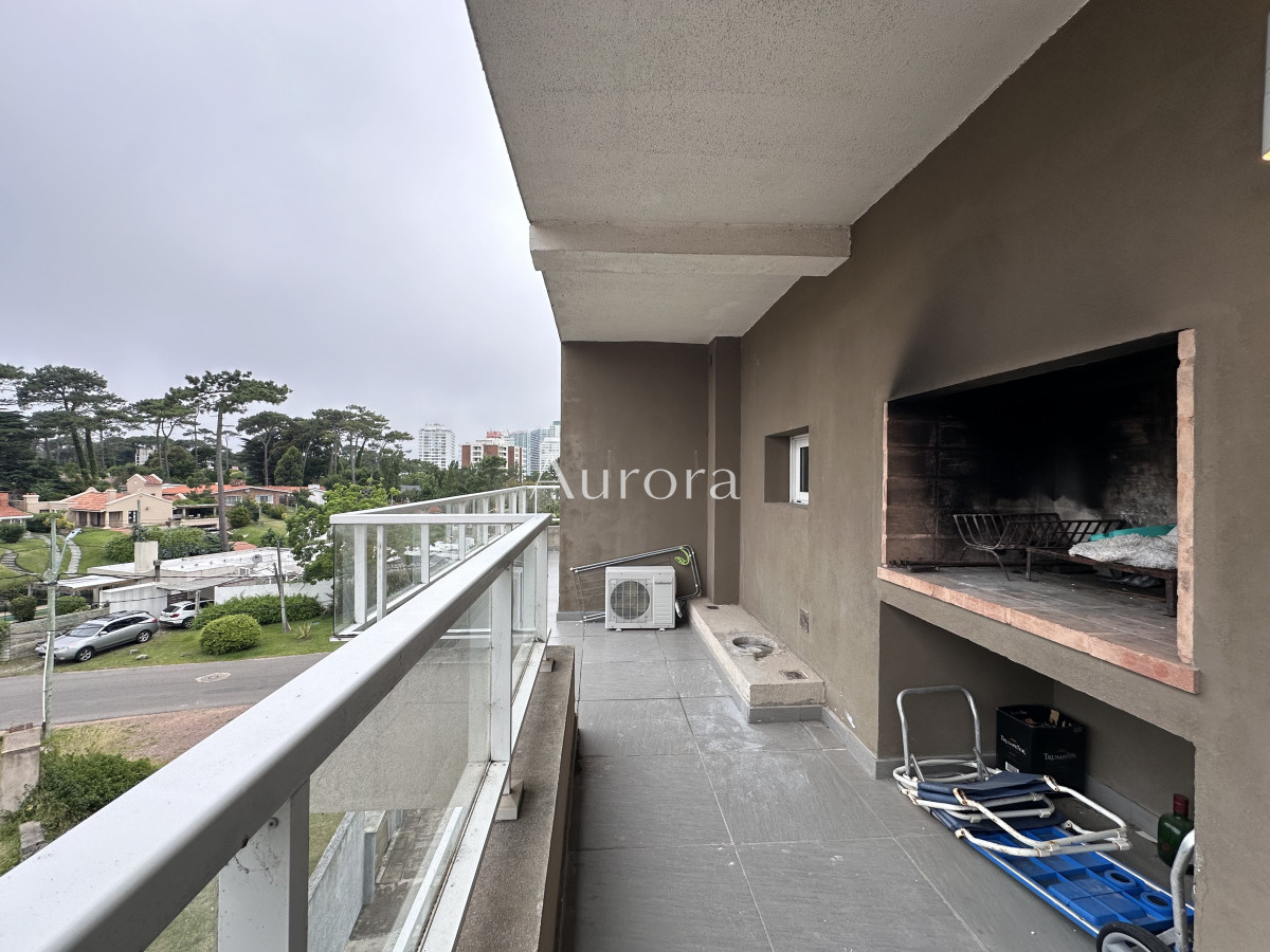 Apartamento ID.8 - Vende apartamento en playa mansa de 1 dormitorio con parrillero, Punta del Este 