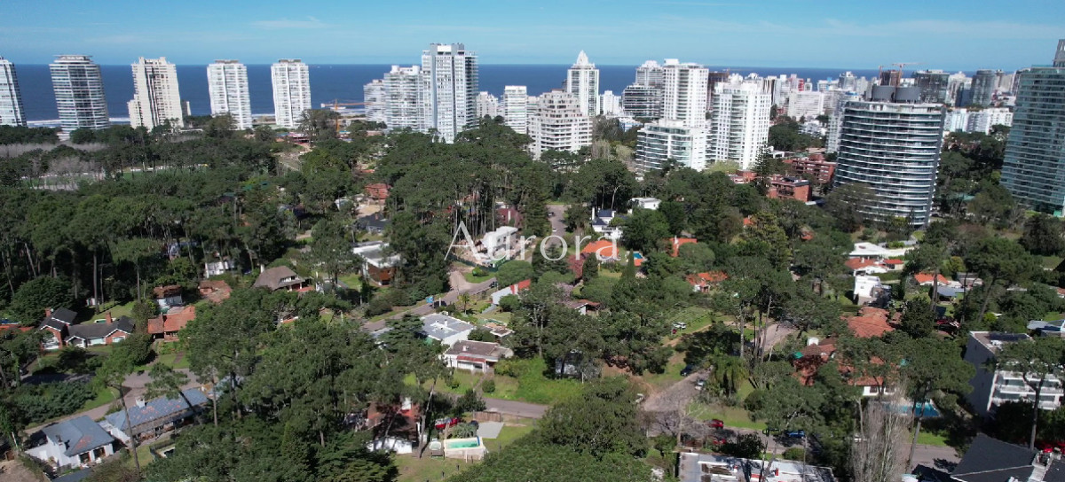Casa ID.307 - Casa en Venta de 5 dormitorios en San Rafael , Punta del este 