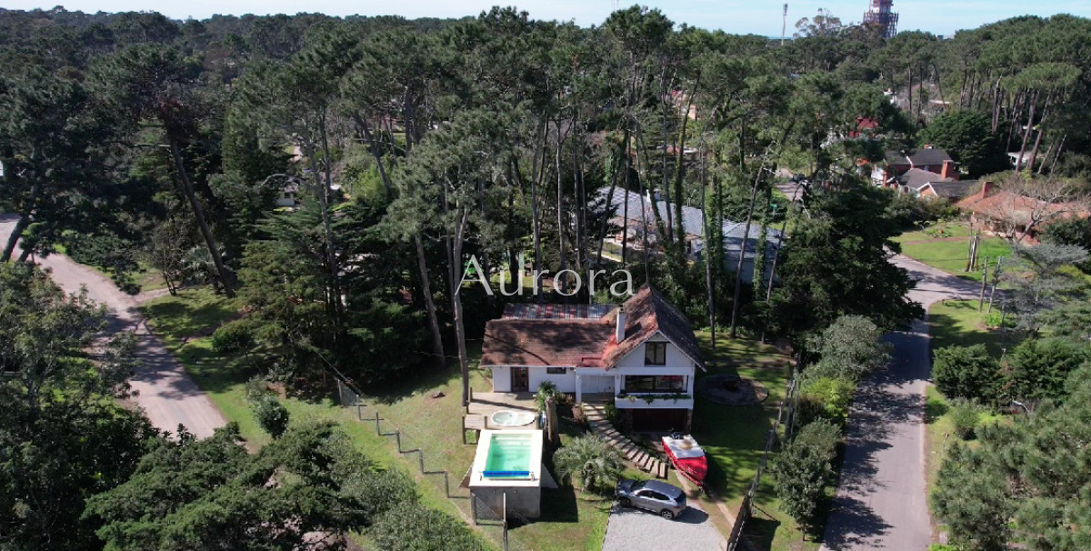 Casa ID.307 - Casa en Venta de 5 dormitorios en San Rafael , Punta del este 