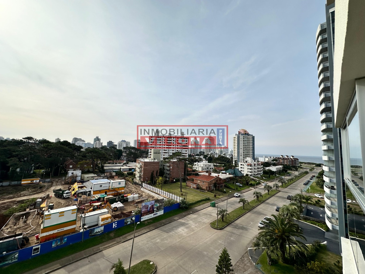 Apartamento de 2 dormitorios y medio en Playa Brava , Punta del este  - IVP9363A