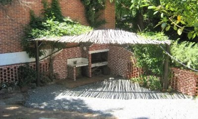 Casa de 4 Dormitorios en Venta - Playa Mansa, Punta del Este