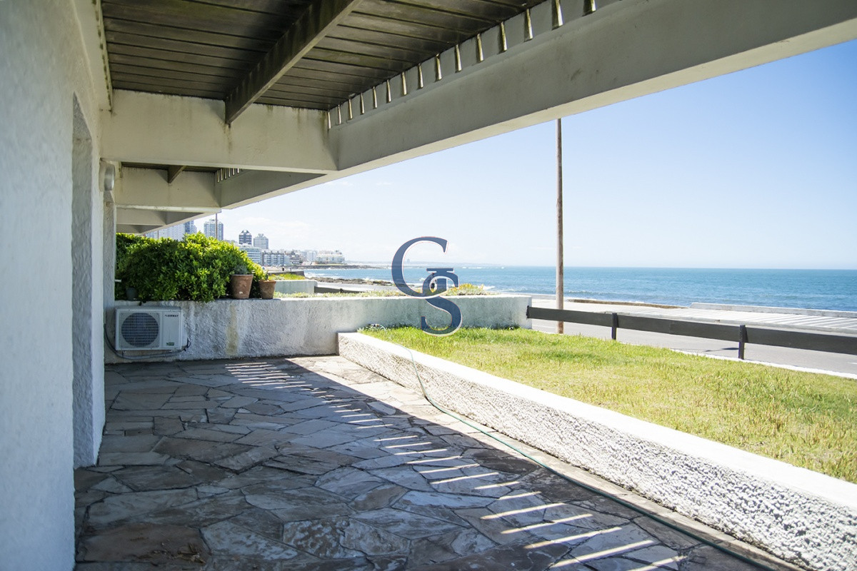 Apartamento ID.299948 - Hermoso Departamento en venta frente al mar