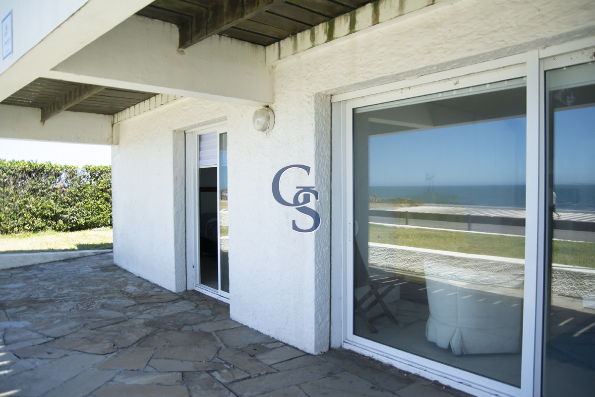 Apartamento ID.299948 - Hermoso Departamento en venta frente al mar
