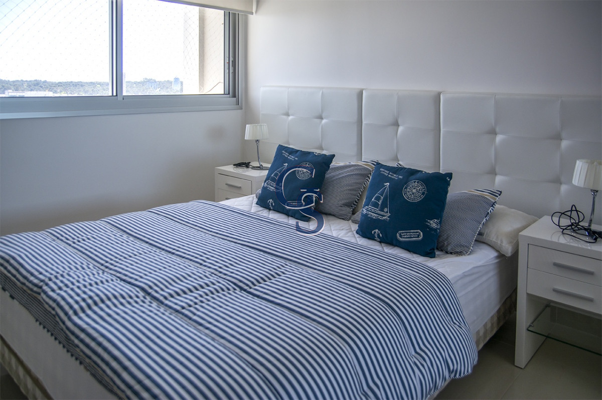 Apartamento ID.299794 - MIAMI BOULEVARD, PUNTA DEL ESTE, PLAYA MANSA, DOS DORMITORIOS , PRIMERAS PARADAS 