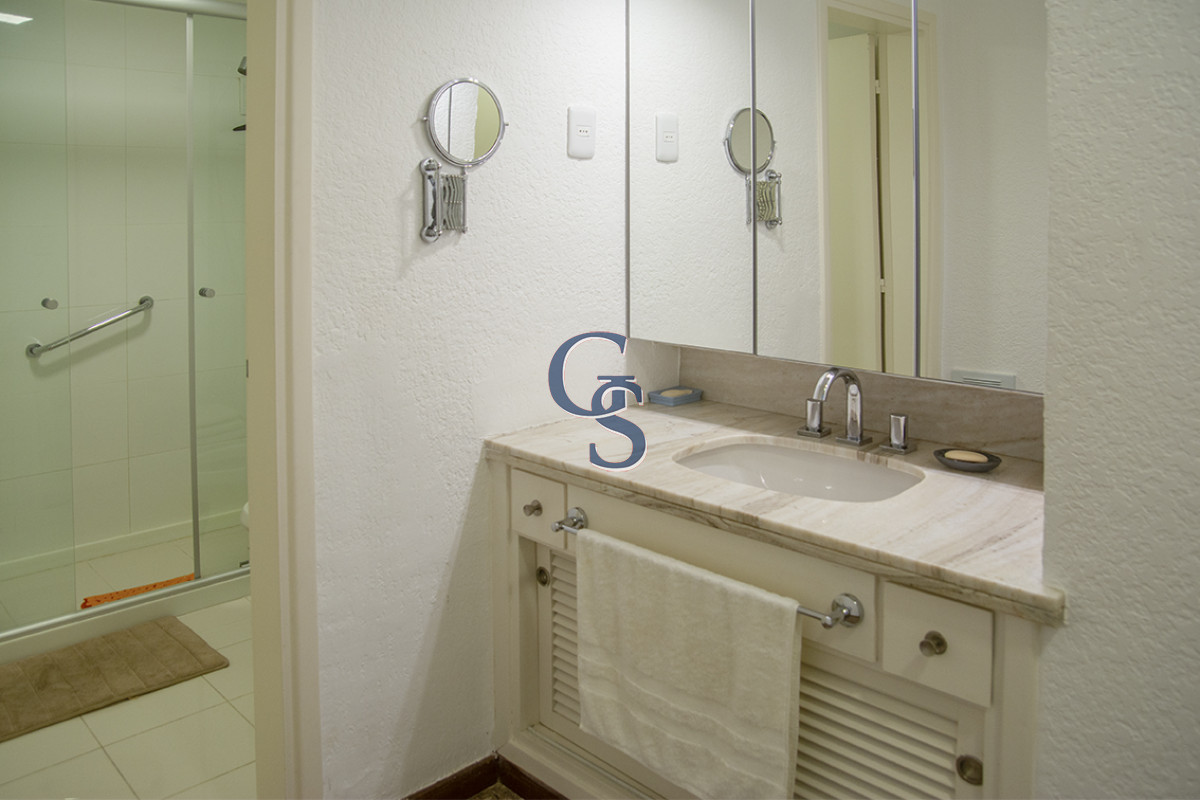 Apartamento ID.299778 - Hermoso Departamento de 3 dormitorios en venta frente al mar. 