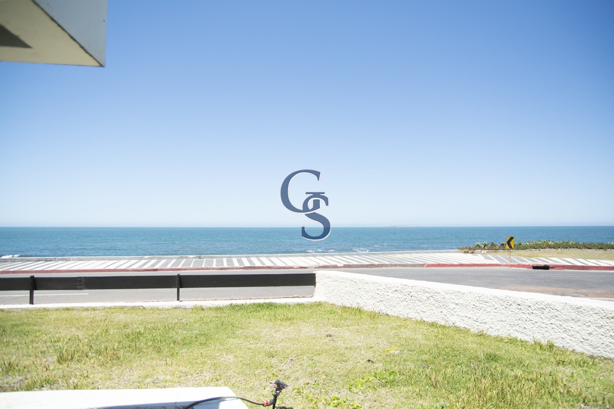 Apartamento ID.299948 - Hermoso Departamento en venta frente al mar